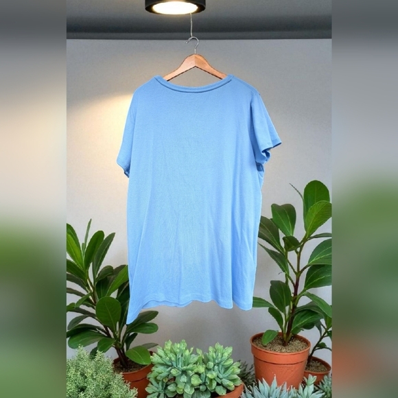 Croft and Barrow Essential V-Neck Women's T-shirt Size Large (EUC) - Picture 6 of 8